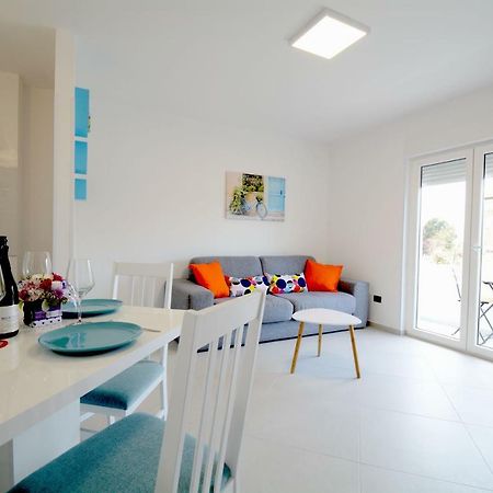 La Piazza Apartment อูมัค ภายนอก รูปภาพ
