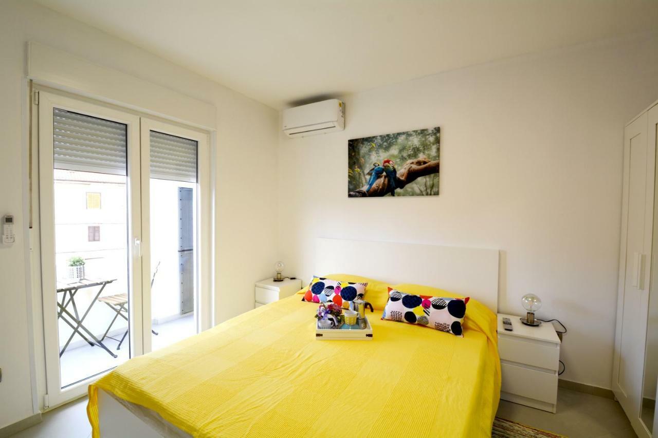 La Piazza Apartment อูมัค ภายนอก รูปภาพ